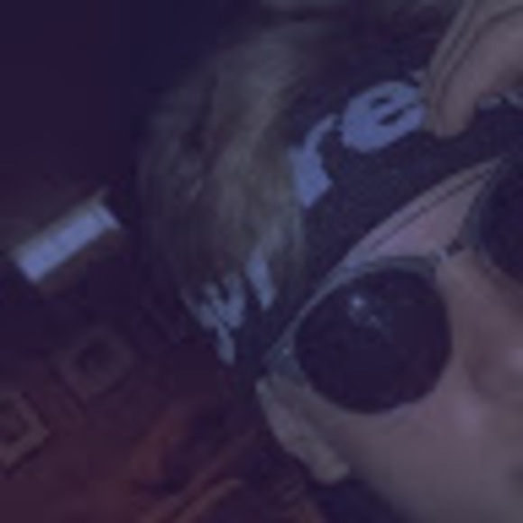 Meet your Posher, Max - Picture 1 of 1